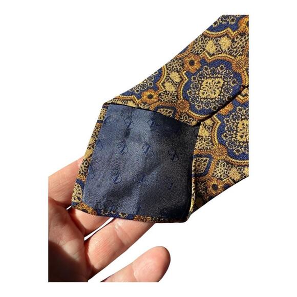 Valentino Men's Silk Tie Cravatte Collection Classic - Picture 3 of 8